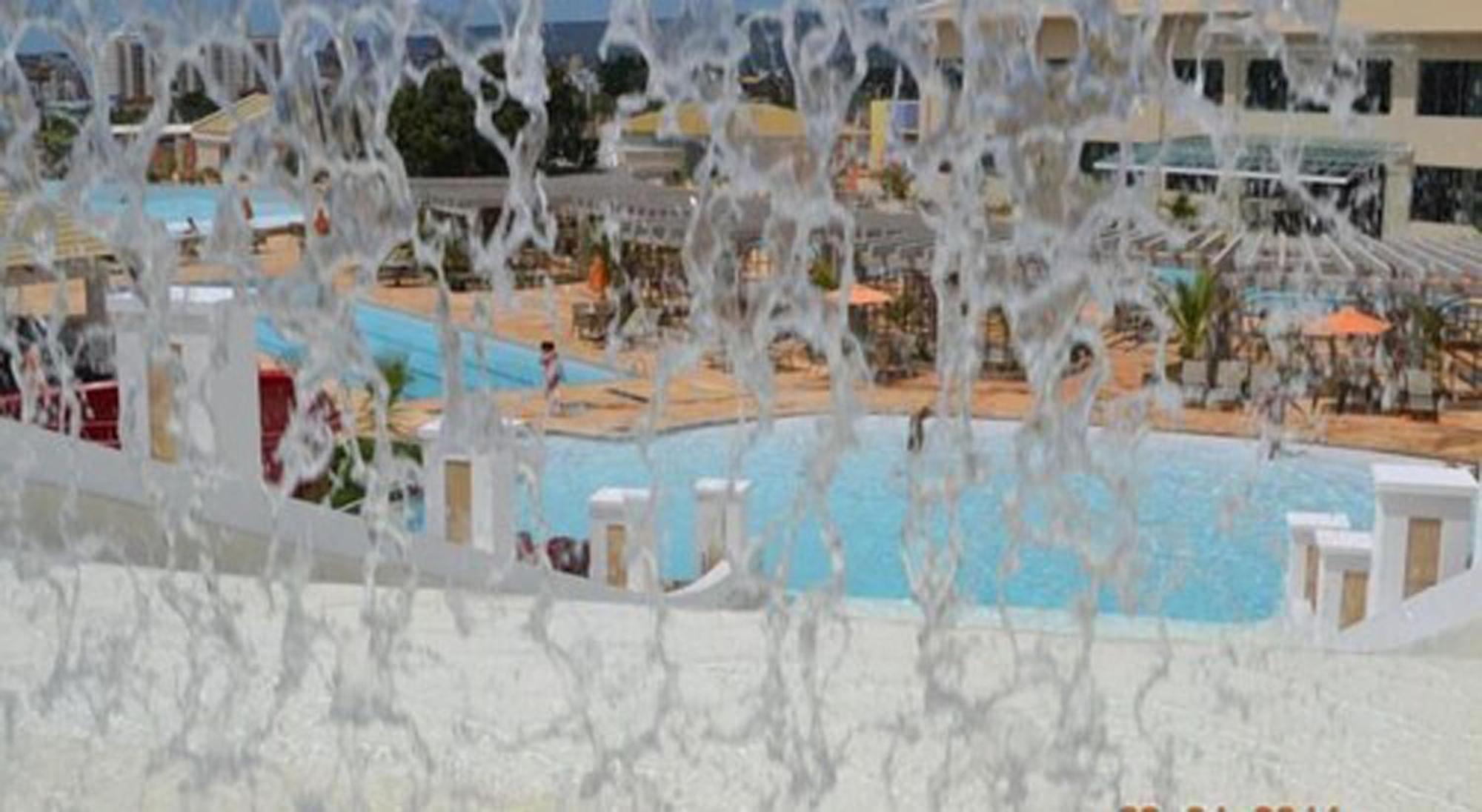 L'Acqua Diroma Oficial - Parque Com Piscina De Ondas Exclusiva Калдас-Новас Экстерьер фото